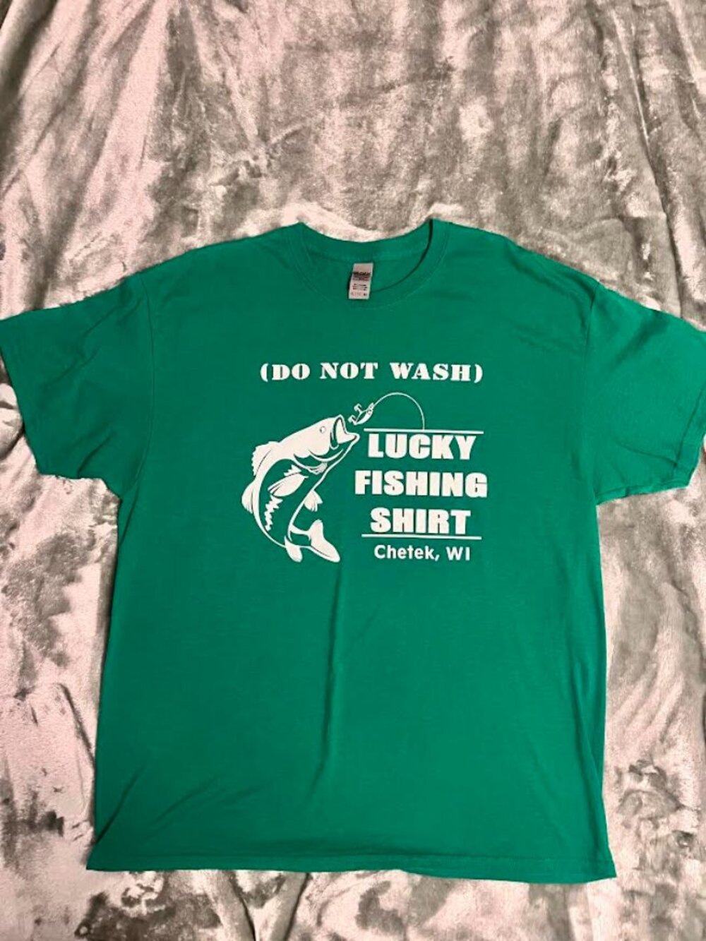 Souvenir T-Shirt / Chetek, WI - Men's XL (NWOT)